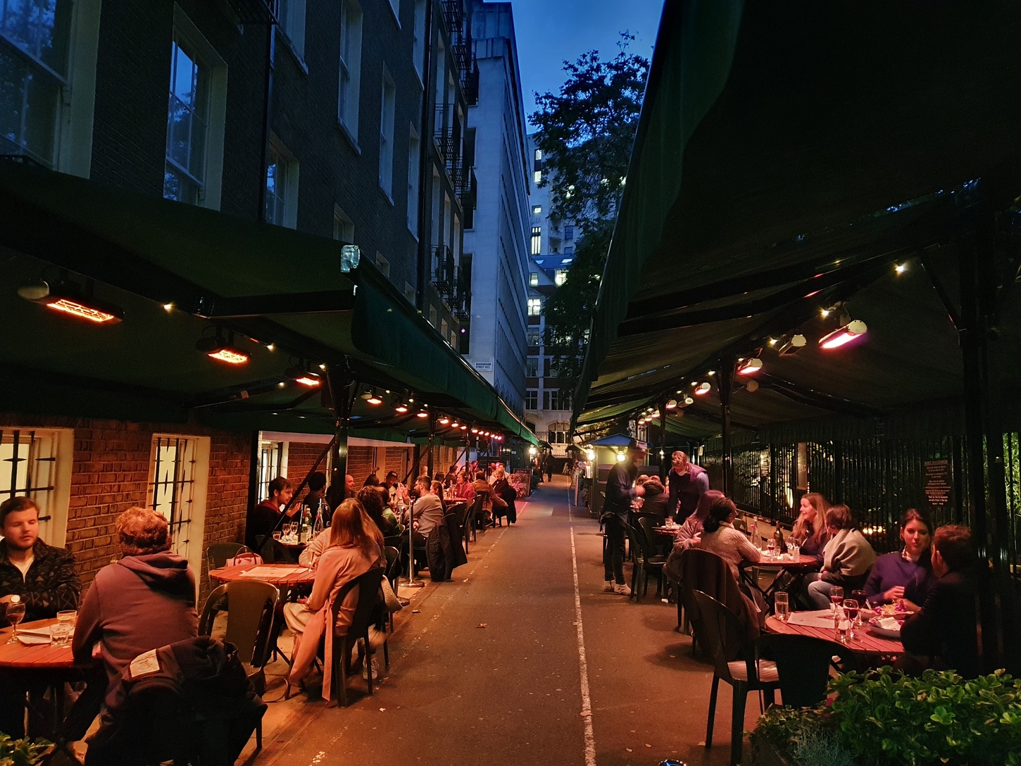 Wine bar outdoor seating online